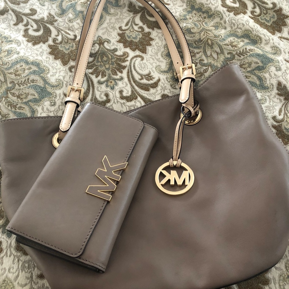 Michael Kors shoulder handbag and wallet